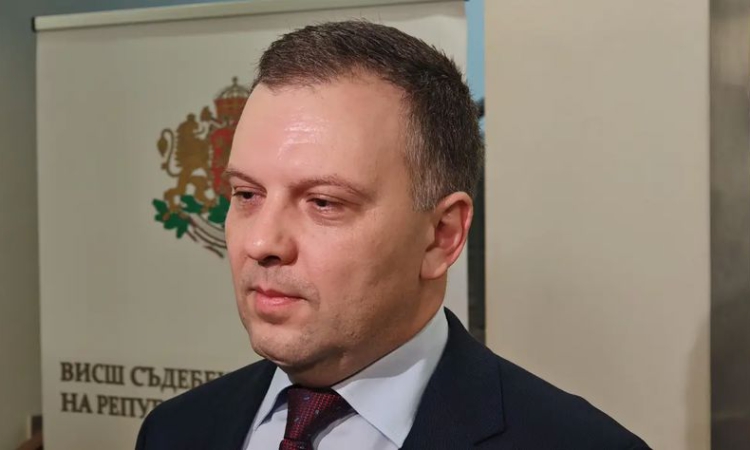 Министърът на правосъдието поиска отстраняването на Емилия Русинова като административен ръководител на СГП