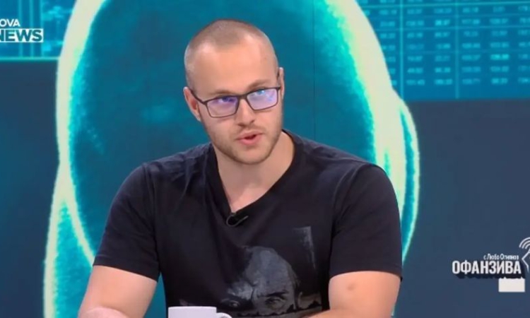 Ален Симеонов: Проектозаконът за забраната за достъп до социални мрежи е дигитално робство